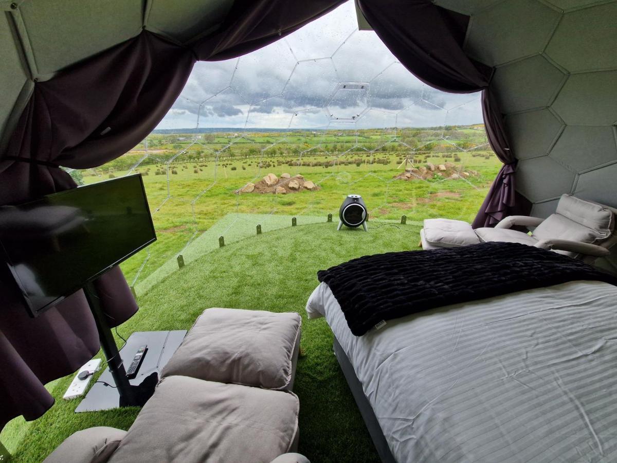 Glamping Domes Hotel Articlave ภายนอก รูปภาพ