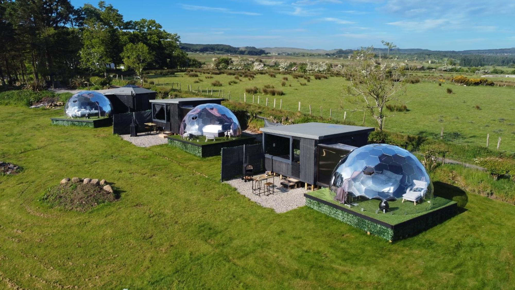 Glamping Domes Hotel Articlave ภายนอก รูปภาพ